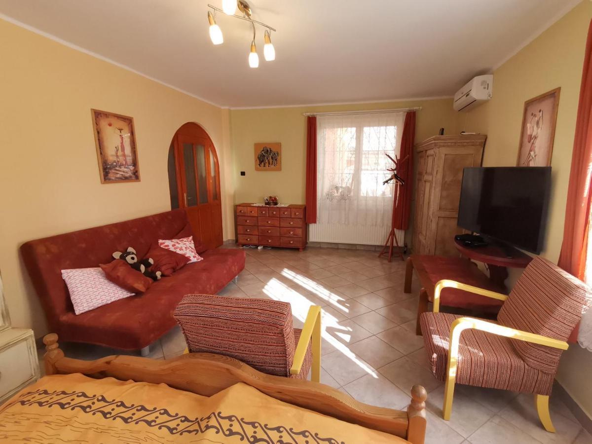 Marika Apartman Hajdúszoboszló Exterior foto